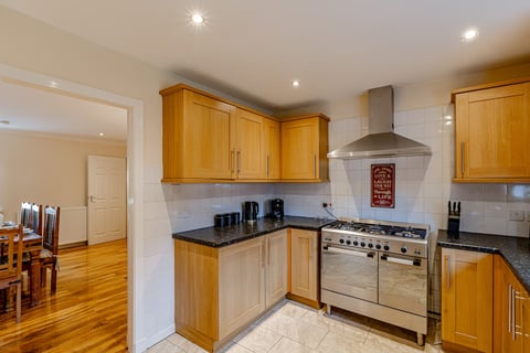 Kitchen corner with double range cooker